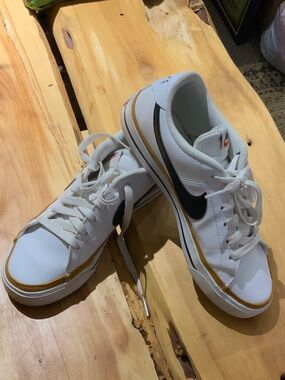 Court Legacy Nike White Sneakers with Black Swoosh and Gold Accent Size 9
